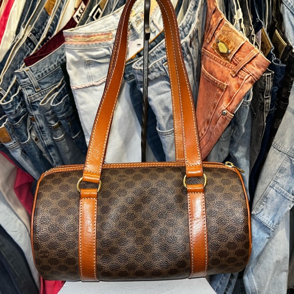 Celine Y2K Macadam Monogram Leather Shoulder barrel Bag - Picture 4 of 8